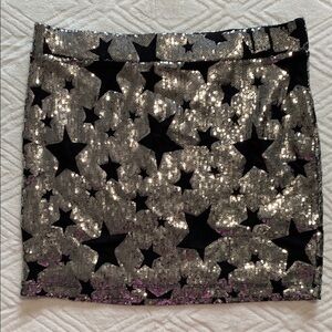 Forever 21 ✨ Black and Silver Stretchy Star Sequin Skirt size Large